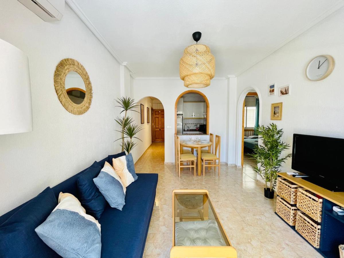 El Papagayo Apartment 2 Mins Walking To The Beach Torrevieja Zewnętrze zdjęcie
