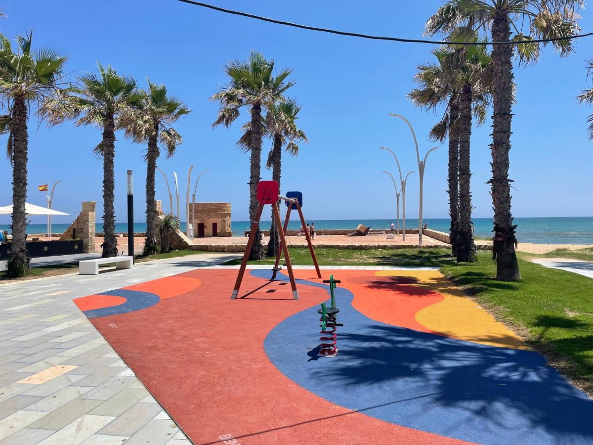 El Papagayo Apartment 2 Mins Walking To The Beach Torrevieja Zewnętrze zdjęcie