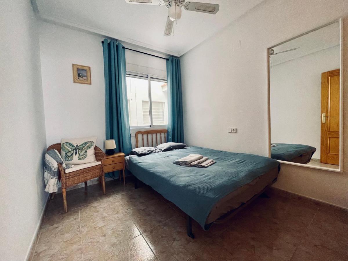 El Papagayo Apartment 2 Mins Walking To The Beach Torrevieja Zewnętrze zdjęcie